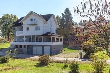 游客公寓 Apartments Snježana Rastoke