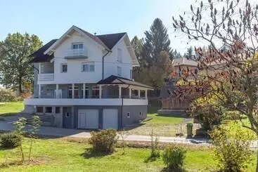 Turistihuoneistot Apartments Snježana Rastoke