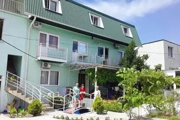 Pensjonat Vishnevui Rai Guest House