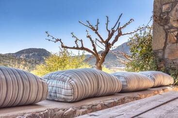 דירות לתיירים Pezoulia