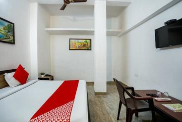 בית מלון כפרי Surya Inn By Oyo Rooms