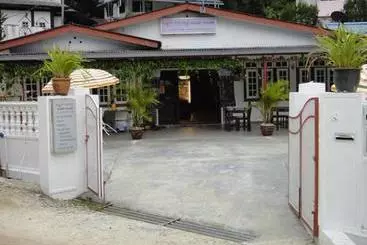 ホテル Eight Mentigi Guesthouse