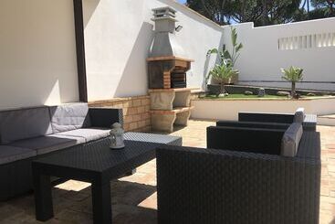 Turistlägenheter Villa Chill In