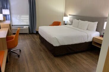 هتل Comfort Inn & Suites Nashville Downtown   Stadium