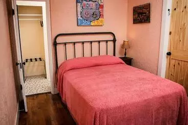 مُتل Rockwood Motor Court