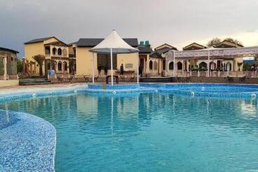 Shubhim Hotel & Resort Midway Treat Mpt Franchise