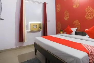 Hotel Oyo 67590  Krishna Vedanand Residency