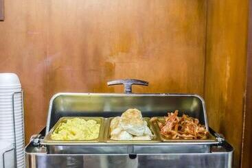 住所  Surestay Studio By Best Western Pensacola