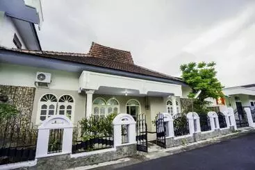 Hotel Oyo 2004 Penginapan Bidara Syariah