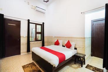 Hotel Oyo 64665 Readyx