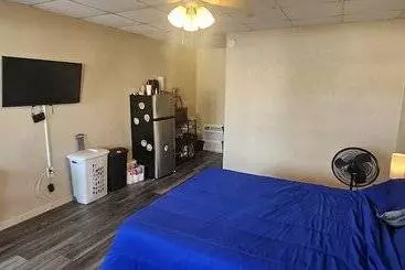 모텔 Sebastian Gardens Inn & Suites