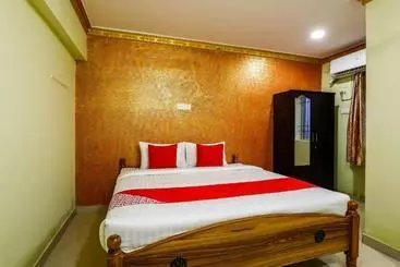 Hotel Oyo 62405 Ken Residency