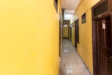 Hostel Wisma Pelita Mas By Oyo Rooms