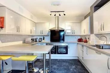 Pensió Townhouse Plus @ 166 Edleston Road Crewe