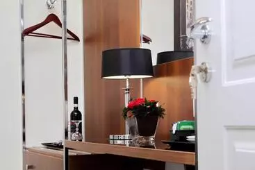 تختخواب و صبحانه Piazza Venezia Grand Suite