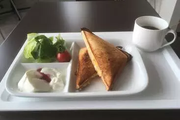 Business Hotel Akayane   Hostel