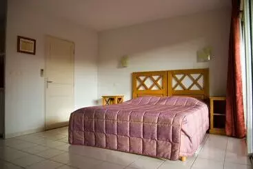 Apartahotel Golf & Résidence De Nîmes Vacquerolles