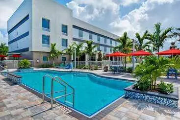 Otel Home2 Suites Naples I 75 Pine Ridge Road, Fl