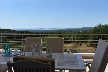 Appartements touristiques Luxury Modern Seaview Villa 15min From Voidokoilia