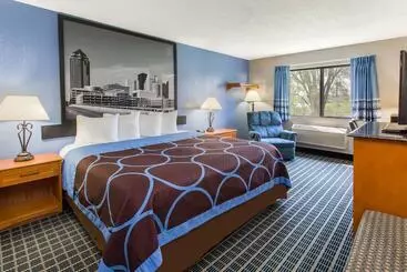 Мотель Super 8 By Wyndham Iowa City/coralville