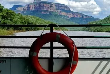 ホテル Leopard's Lair Bush Lodge