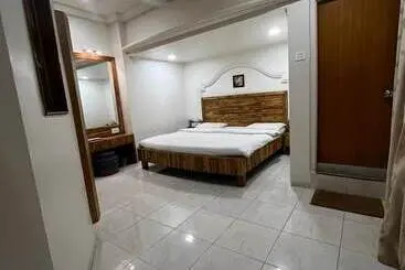 Hotel Shripad Continental