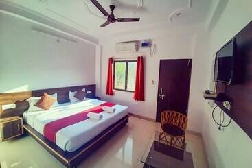 Orchid Hotel   Hostel