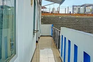 Hostel Spot On 1711 Serayu Sumbersari Residence