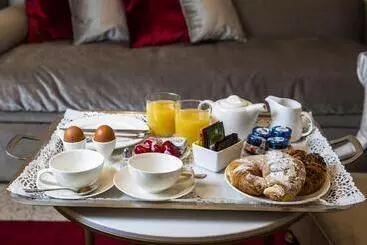 Bed and Breakfast San Maurizio Luxury Suites