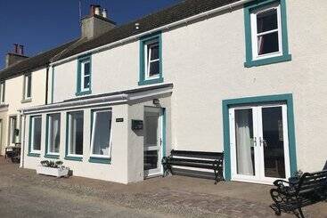 Lovely 3 Bed Cottage, Portmahomack Next To Harbour