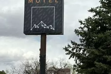 Modern Motel