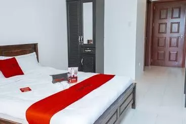 Hotel Reddoorz Premium @ The Trillium Residences