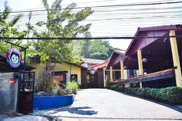 هاستل Mad Monkey Luang Prabang