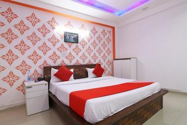 Hotell Attrap Residency By Oyo Rooms