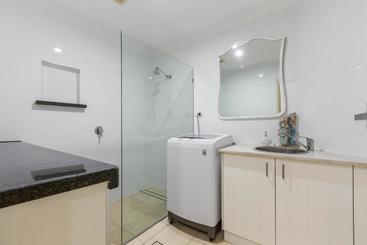 ツーリストアパートメント Casuarina Dreaming Townhouse With Pool