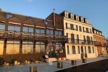 Hotel Hôtel Mado