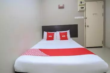 Hotel Nice Stay Three Six Five Services