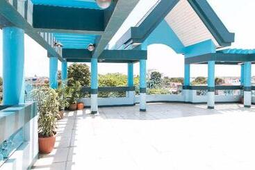 Hotel Reddoorz At Plus Villa Gloria Taguig