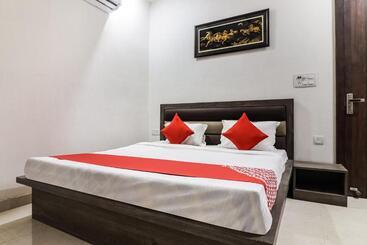 Hotell O Diamond Star