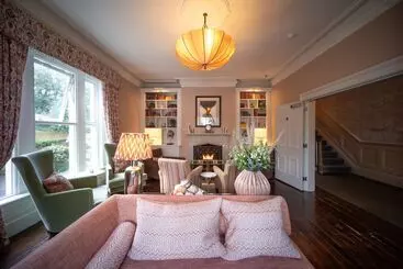 Отель Eleven Didsbury Park