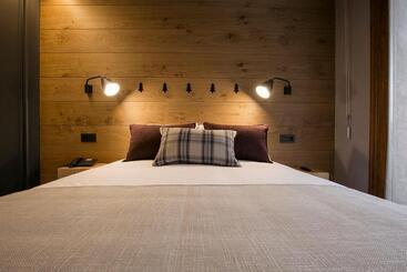 هتل Xalet Montana