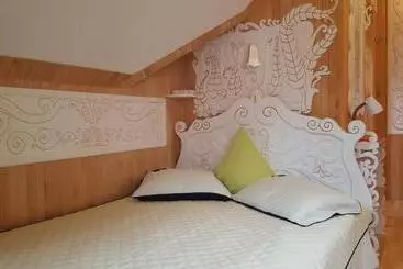 Pensjonat Naiza Guesthouse And Apartments