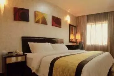 Home 2 Hotel Sdn Bhd