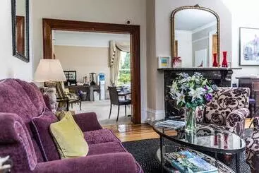 فندق Beaumont House