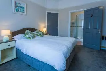 هتل The Rosscourt Adults Only