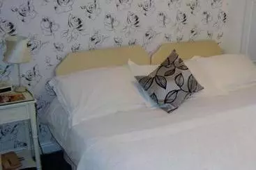 Sherwood Hotel  B&b