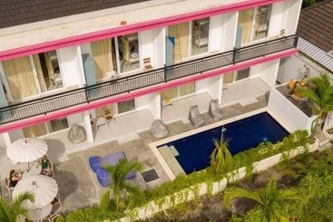 בית מלון כפרי Mondo Surf Village