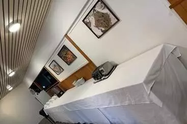 Hotel Airport Gateway