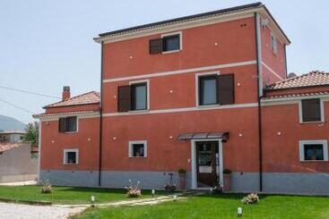 Hotel Taverna Ferrigno