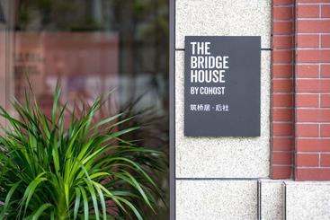 هتل The Bridge House By Cohost